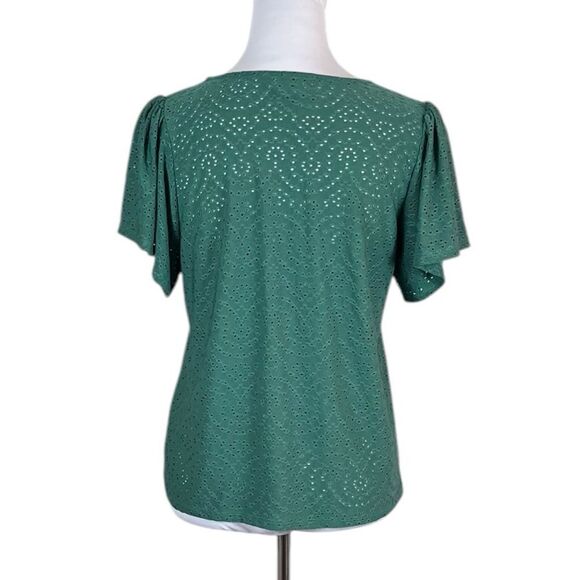 W5 Green Flutter Sleeve Perforated Top, Size M - Picture 3 of 5
